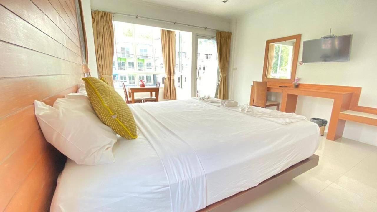 Sukcheewa Residence Phuket Patong Szoba fotó